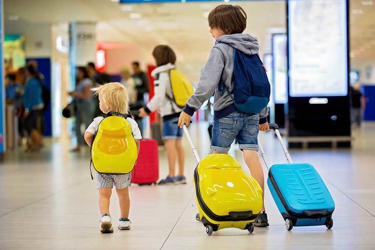 هنگام خرید چمدان کودک چه نکاتی را باید رعایت کنیم؟